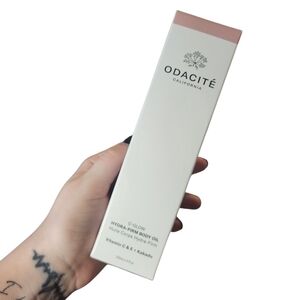 C Glow Hydra Firm Body Oil Vitamin C & E + Kakadu